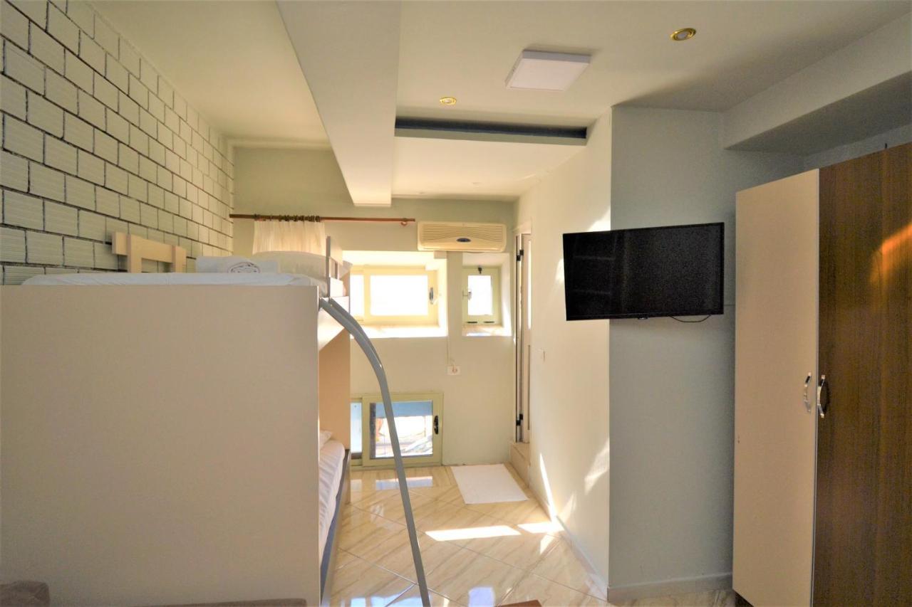 Jonian Central Condos Sarande Exterior photo